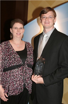 Leigh Anne & Michael Butler, recipients of the 2007 Abby for "Station of the Year" from the Alabama Broadcasters Association